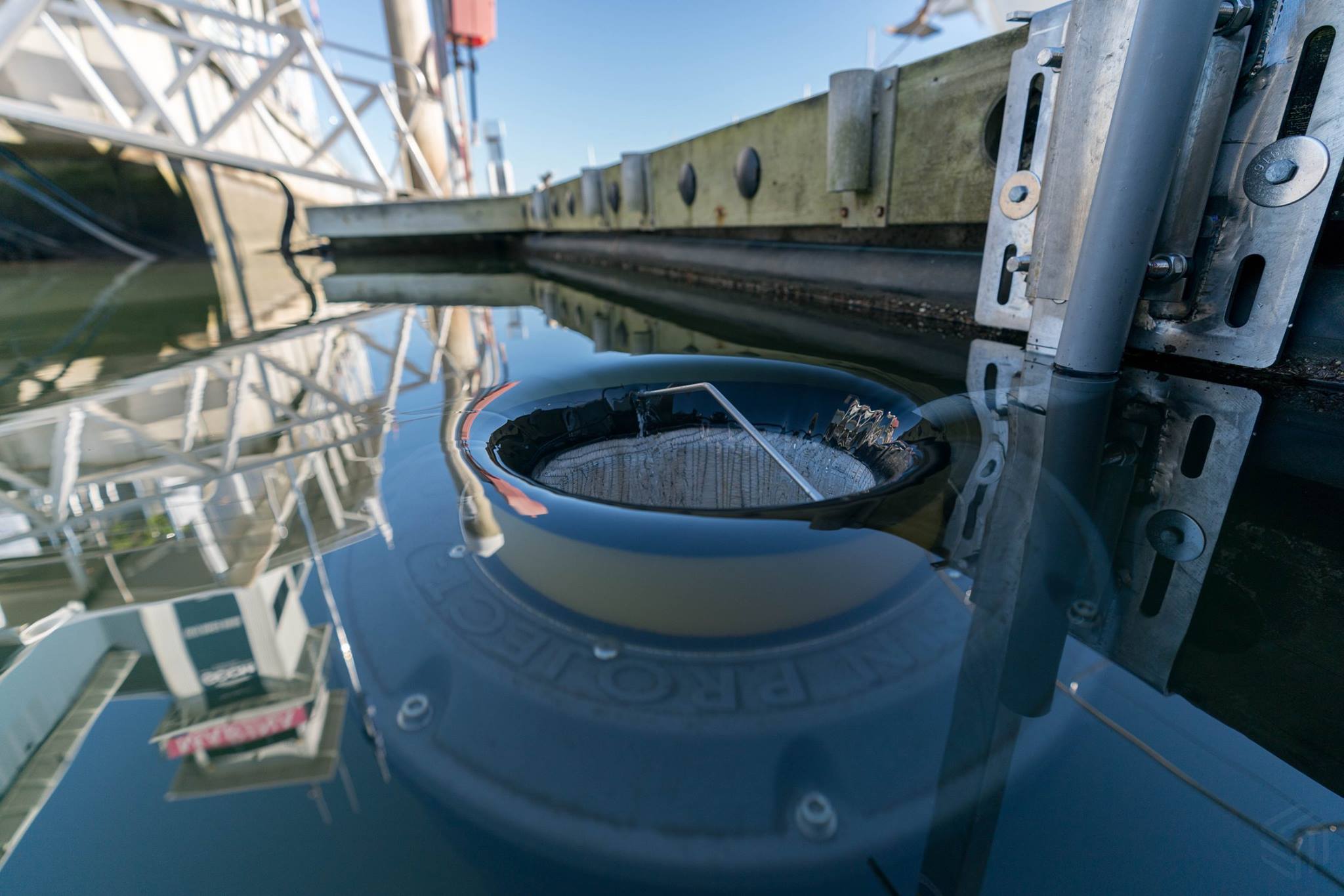 Floating Rubbish Bins. Seabin Technology