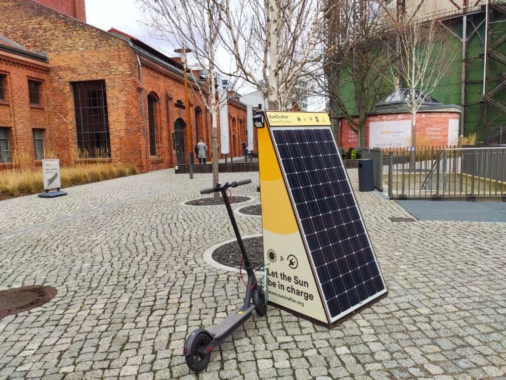 SunCrafter Charging Solar Stations